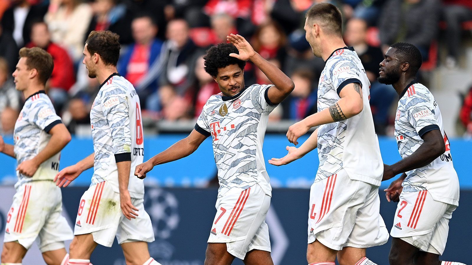 
                <strong>Bayern-Gala! Die Noten der FCB-Stars in Leverkusen</strong><br>
                Der FC Bayern liefert eine furiose Tore-Gala bei Bayer Leverkusen ab und macht bereits nach 45 Minuten alles klar. ran hat die Noten der Bayern-Stars.
              