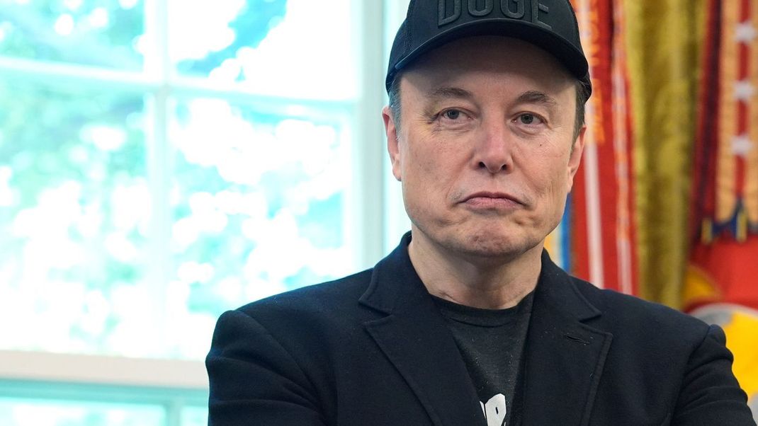 Elon Musk ist Unternehmer, reichster Mann der Welt und will jetzt ernsthaft6 in die Politik einsteigen.