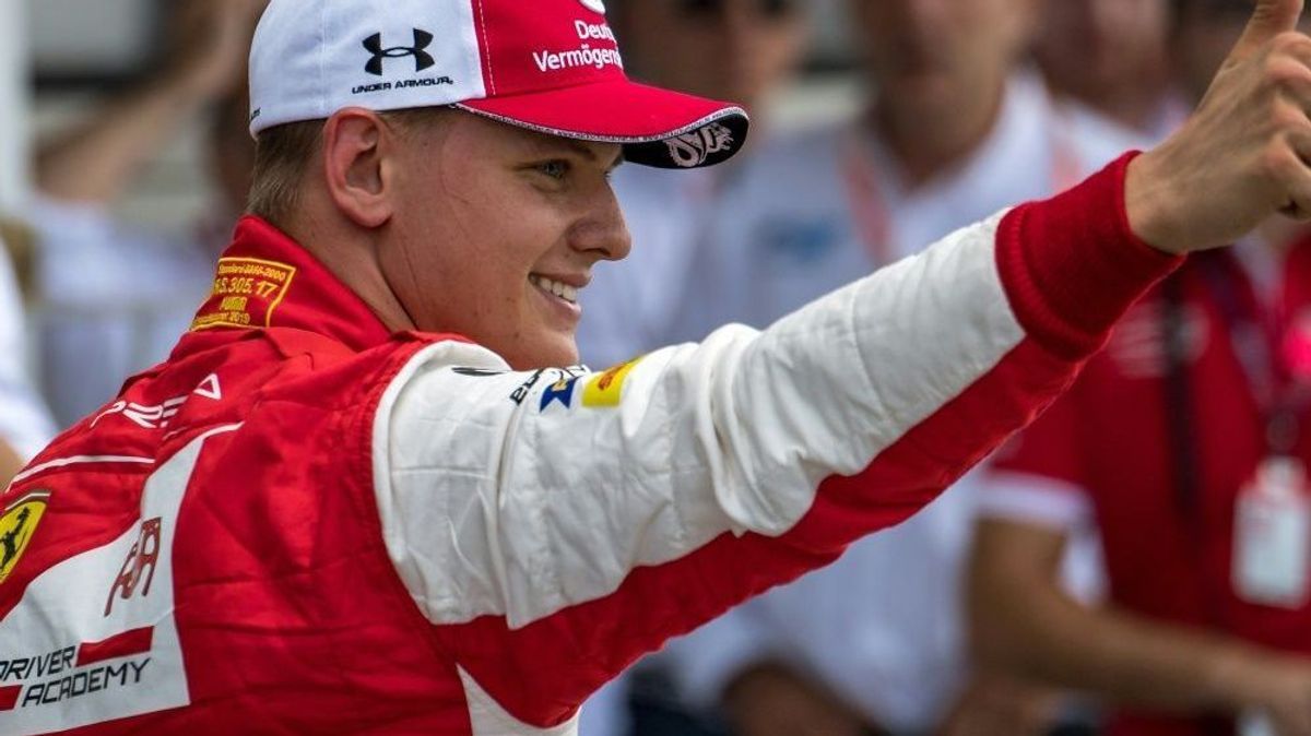 Schumacher: Erstes Formel-1-Training am Freitag