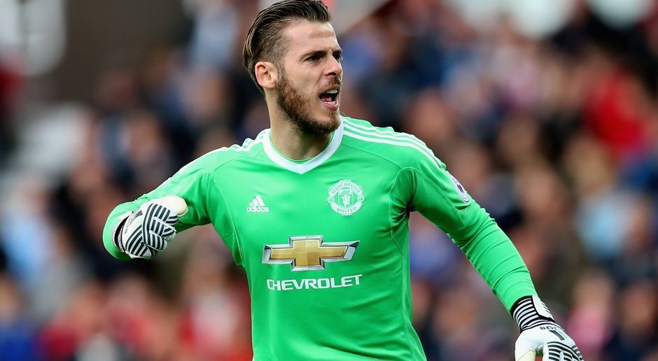 
                <strong>David de Gea</strong><br>
                David de Gea (Manchester United)
              