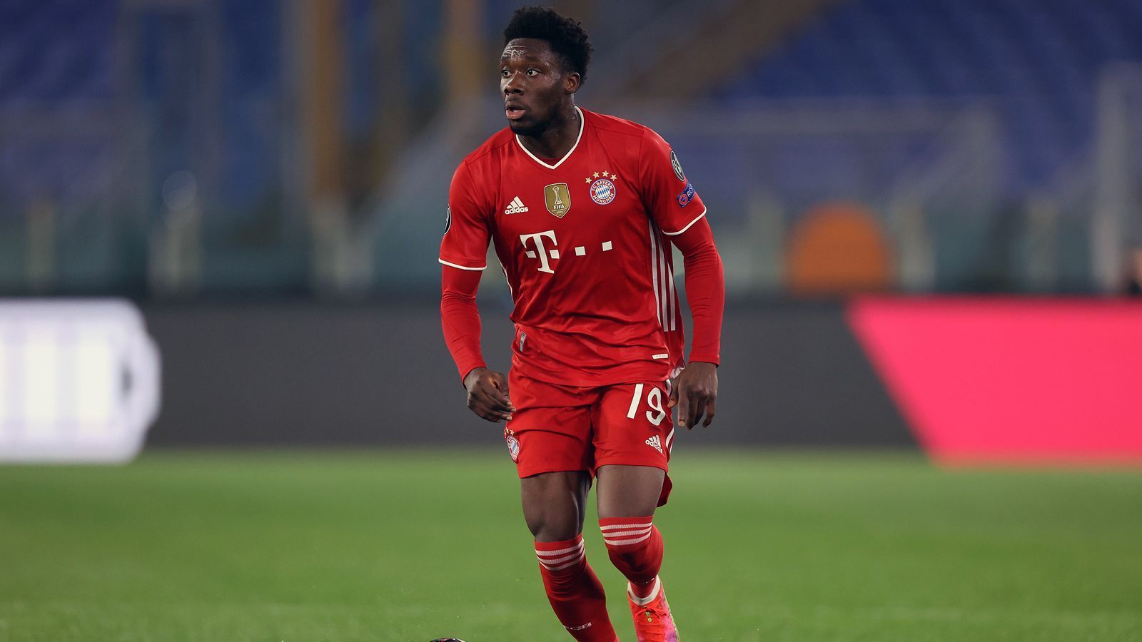 
                <strong>Platz 8: Alphonso Davies (FC Bayern München)</strong><br>
                Marktwert: 131,6 Millionen Euro - Vertragslaufzeit: 2025 - Alter: 20 Jahre - Position: Abwehr
              