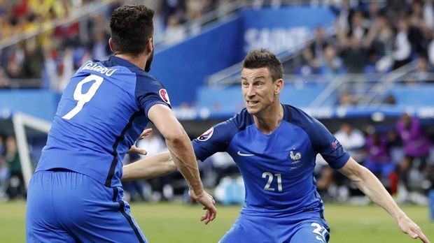 
                <strong>Frankreich (zwei Sperren drohen)</strong><br>
                Frankreich: Olivier Giroud und Laurent Koscielny gehen vorbelastet in die Viertelfinal-Partie gegen Island und drohen somit in einem möglichen Halbfinale auszufallen.
              
