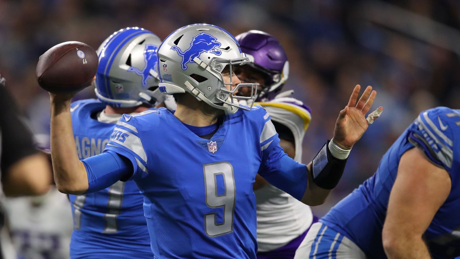 
                <strong>Detroit Lions: 9 Picks</strong><br>
                Runde 1: Pick 8Runde 2: Pick 43Runde 3: Pick 88 (von den Eagles)Runde 4: Pick 111Runde 5: Pick 146Runde 6: Pick 184, Pick 204 (via Patriots)Runde 7: Pick 224, 229 (via Dolphins)
              
