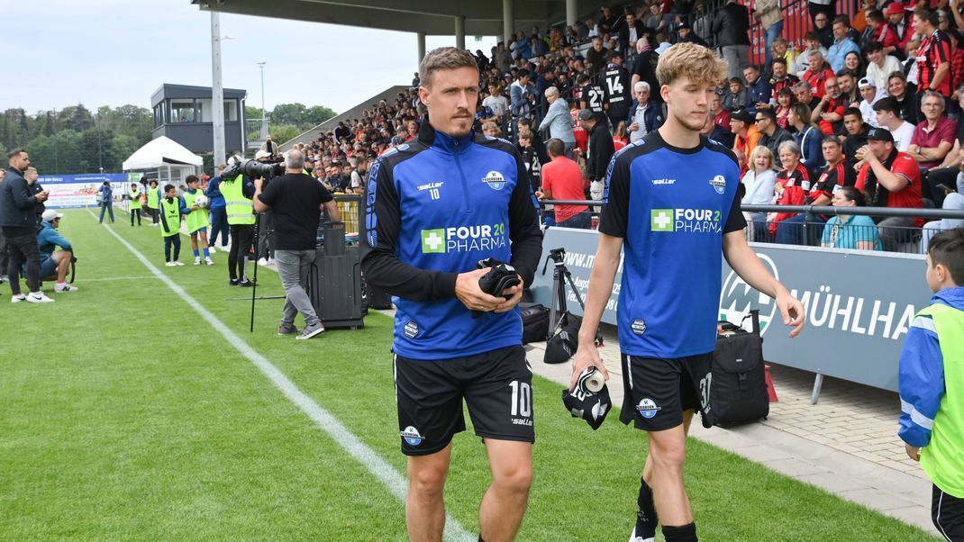 Max Kruse in seinen neuen Arbeitskleidern beim SC Paderborn
