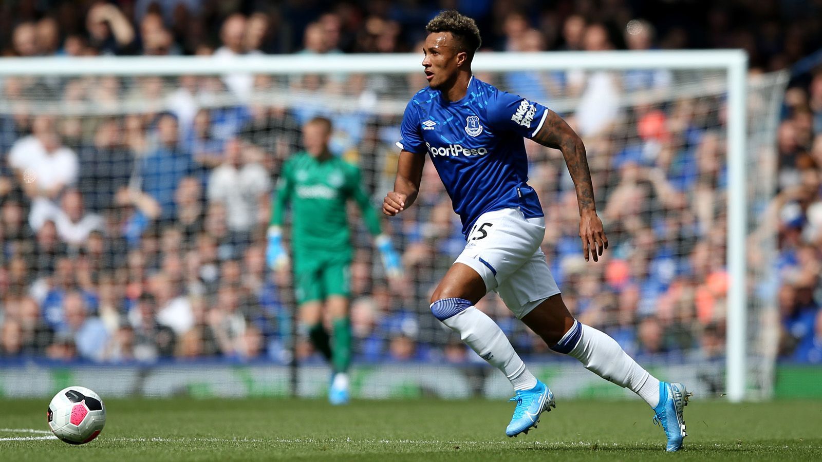 
                <strong>Jean Philippe Gbamin (FC Everton, Premier League) </strong><br>
                Der zweitteuerste Abgang der Mainzer Vereinsgeschichte (25 Millionen Euro) spielt nun in Liverpool für den FC Everton. Bei den Toffees unterzeichnete Jean-Philippe Gbamin einen Vertrag bis 2024. Nach zwei Einsätzen zu Saisonbeginn laboriert der Ivorer seit Mitte August an einer Oberschenkelverletzung und ist seither außer Gefecht. 
              