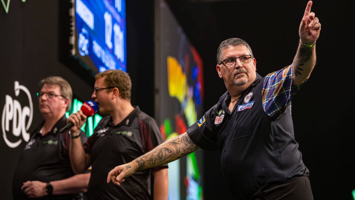 RECORD DATE NOT STATED 17th November 2023, WV Active, Aldersley, Wolverhampton, England; 2023 PDC Grand Slam of Darts, Day 7; Gary Anderson celebrates after winning a leg against Luke Humphries PUB...