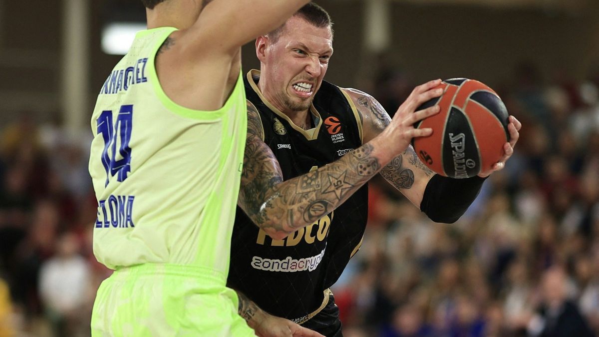 Daniel Theis (r.) am Dienstagabend