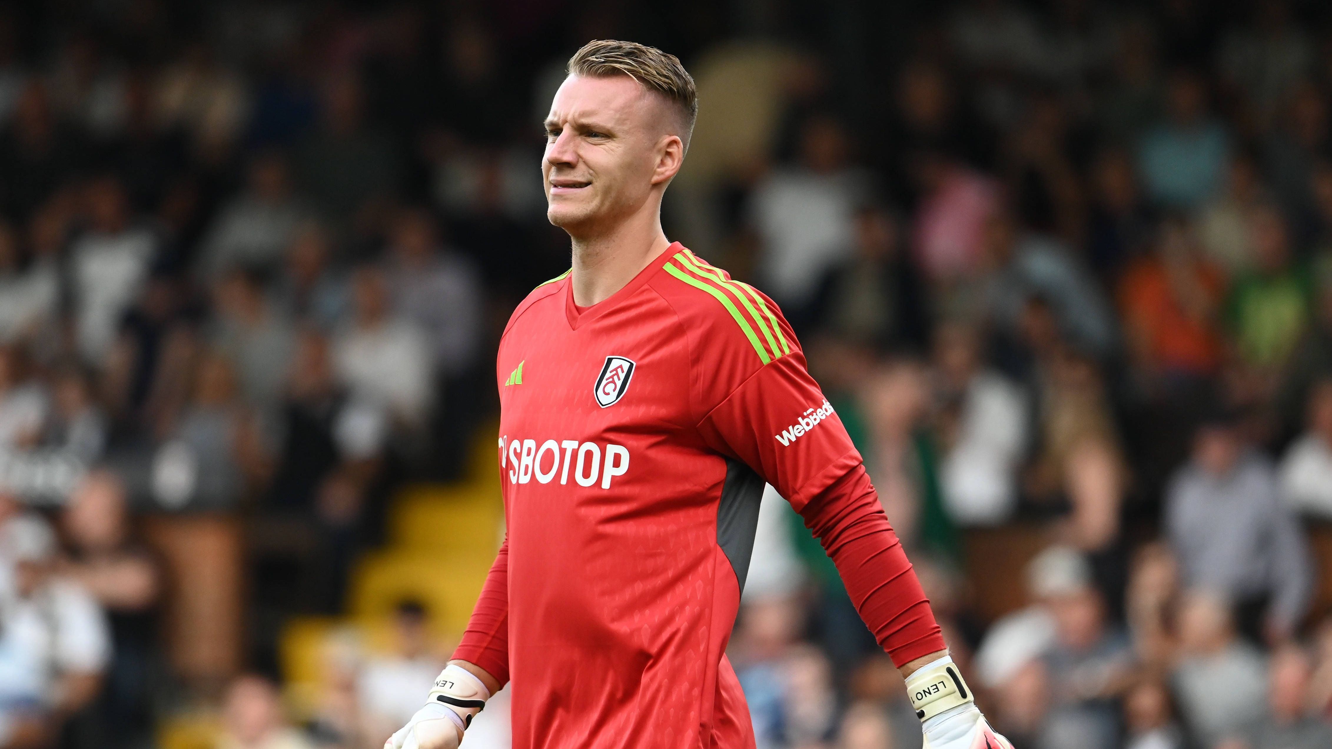 <strong>Bernd Leno (9 Länderspiele)<br></strong>Für Fulham zeigt der 31-Jährige aktuell ordentliche Leistungen und Paraden. Zwar hagelte es zuletzt gegen Manchester City fünf Gegentore, doch bei allen war er chancenlos. Unter den vier Torhütern hat er zumindest mal die beste Quote an gehaltenen Torschüssen (76,7 Prozent). <em><strong>ran</strong></em>-Note: 3.