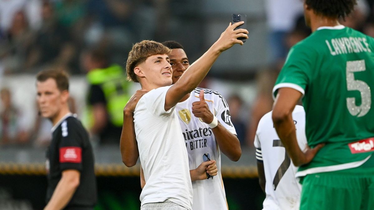 Ein Selfie fürs Leben: Kylian Mbappé und ein Fan