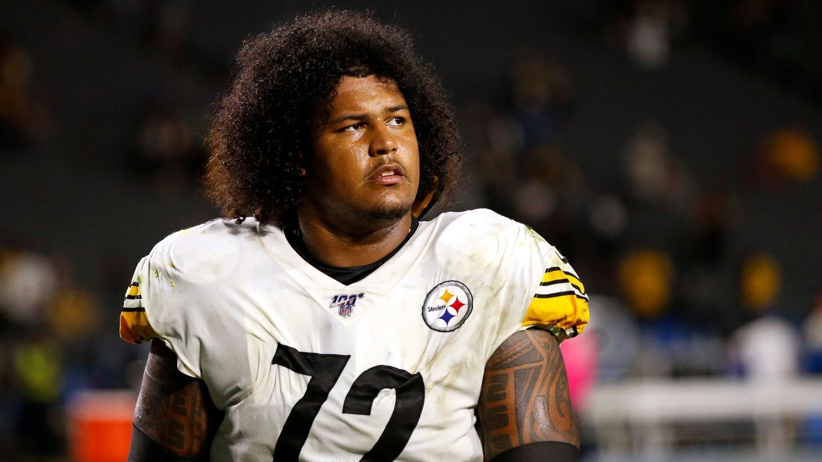 
                <strong>Zach Banner (Pittsburgh Steelers)</strong><br>
                Schlechte Nachrichten für die Pittsburgh Steelers. Right Tackle Zach Banner hat sich das Kreuzband im rechten Knie gerissen, was somit das Saisonaus für ihn bedeutet. Im Spiel gegen die New York Giants musste er vom Platz abtransportiert werden. Seine Mimik und die Tränen ließen da bereits schon eine schwere Verletzung erahnen.
              