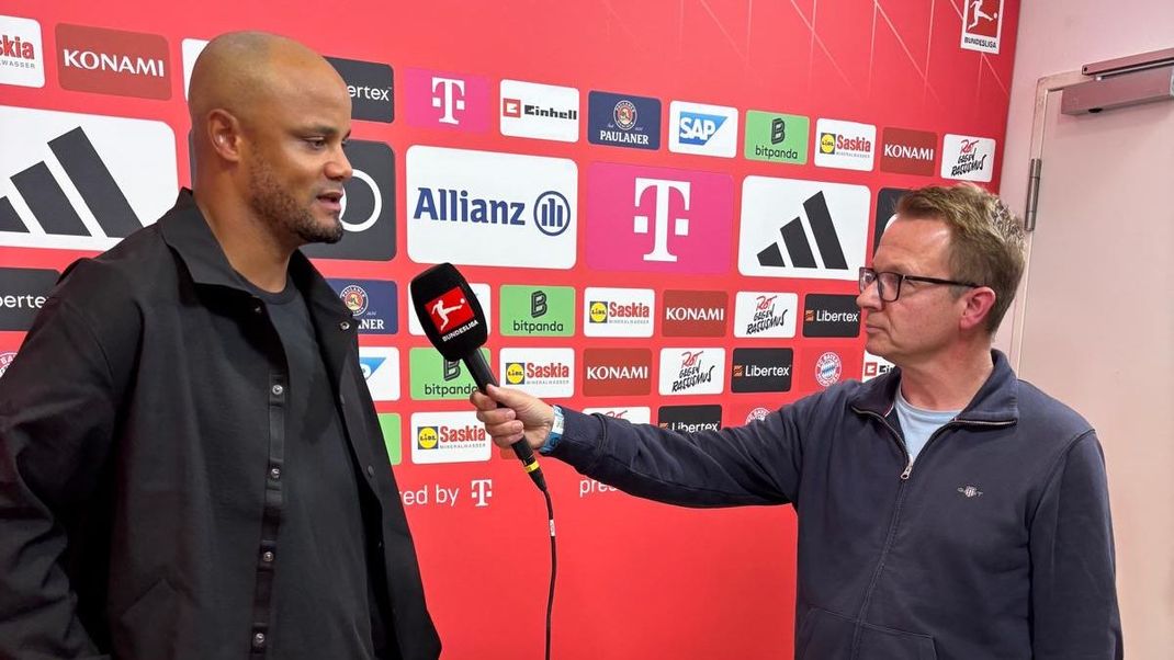 Vincent Kompany im Gespräch mit Martin Volkmar, Bayern-Chefreporter bei <strong><em>ran</em></strong>