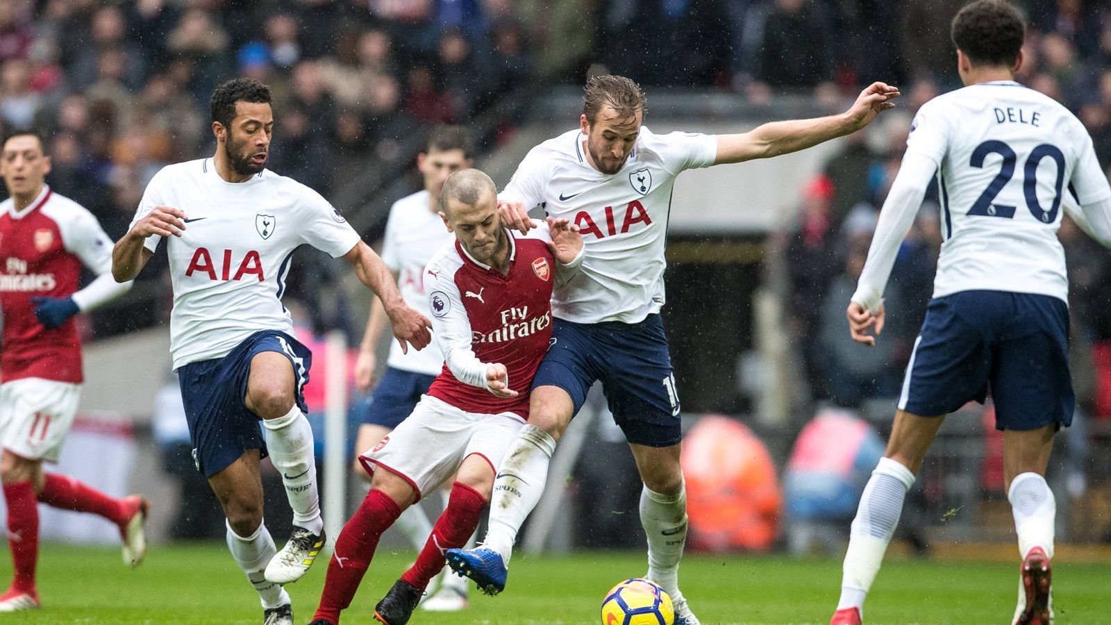 <strong>FC Arsenal - Tottenham Hotspur</strong><br>
                In London gibt es zahlreiche Möglichkeiten für Rivalitäten und Derbys. Eine besondere Feindschaft pflegen der FC Arsenal und Tottenham Hotspur.
