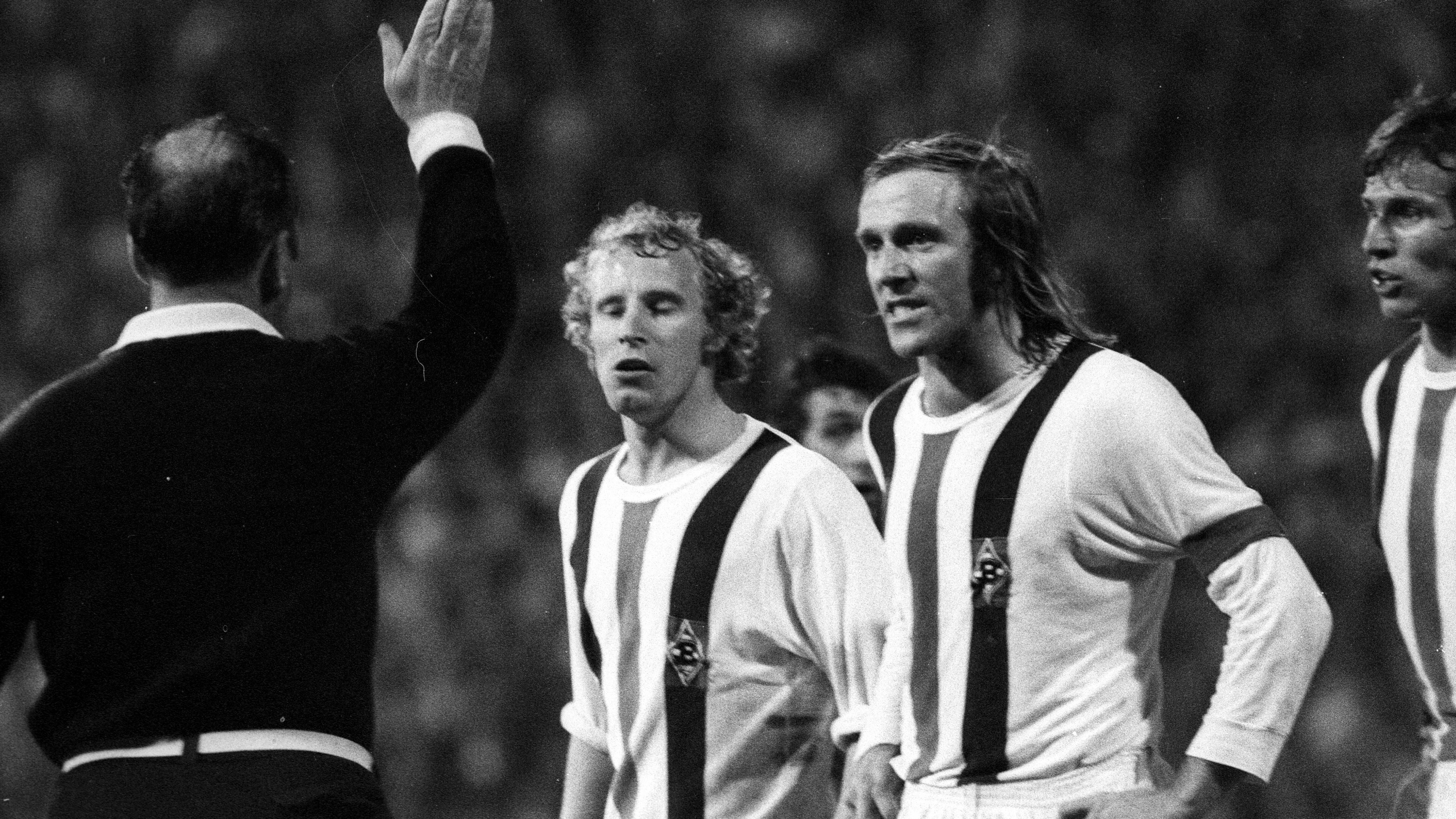 <strong>1972/73: FC Liverpool - Borussia Mönchengladbach</strong><br>Nach einem 0:3 im Hinspiel in Anfield, gelang Gladbach im Rückspiel (2:0) mit Günter Netzer und Berti Vogts beinahe die Wende. Doch am Ende triumphierten die "Reds".
