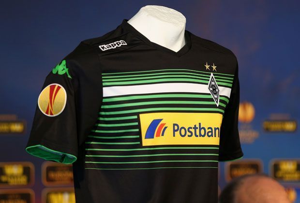 
                <strong>Schickes Outfit für spannende Europacup-Nächte</strong><br>
                Neben dem Pokal wurde auch das neue Fohlen-Trikot vorgestellt. Gegen den FC Villarreal spielt die Borussia erstmals im neuen Europapokal-Dress.
              