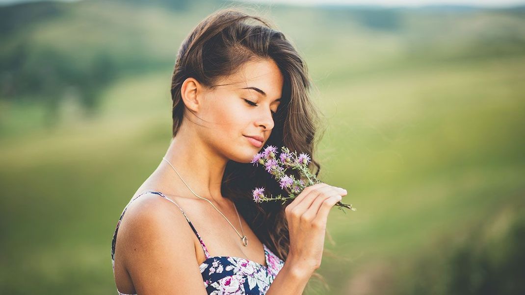 Frischekick aus dem Flakon: So erobern vegane Parfums den Duftmarkt!