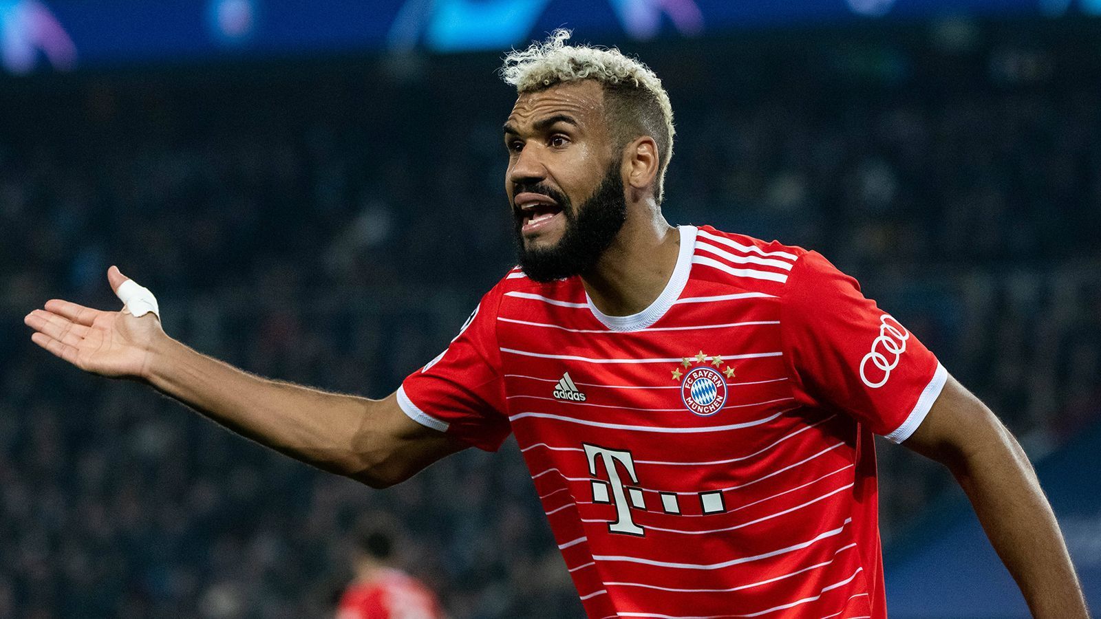 
                <strong>Eric Maxim Choupo-Moting (FC Bayern München)</strong><br>
                Hat nach nur 30 Sekunden den ersten Torabschluss. Ackert im und am Strafraum und reißt dabei immer wieder Lücken für Musiala. Hat nach dem Führungstreffer einige gute Chancen, die aber ungenutzt bleiben. Wird 15 Minuten vor dem Ende für Thomas Müller ausgewechselt. ran-Note: 2
              