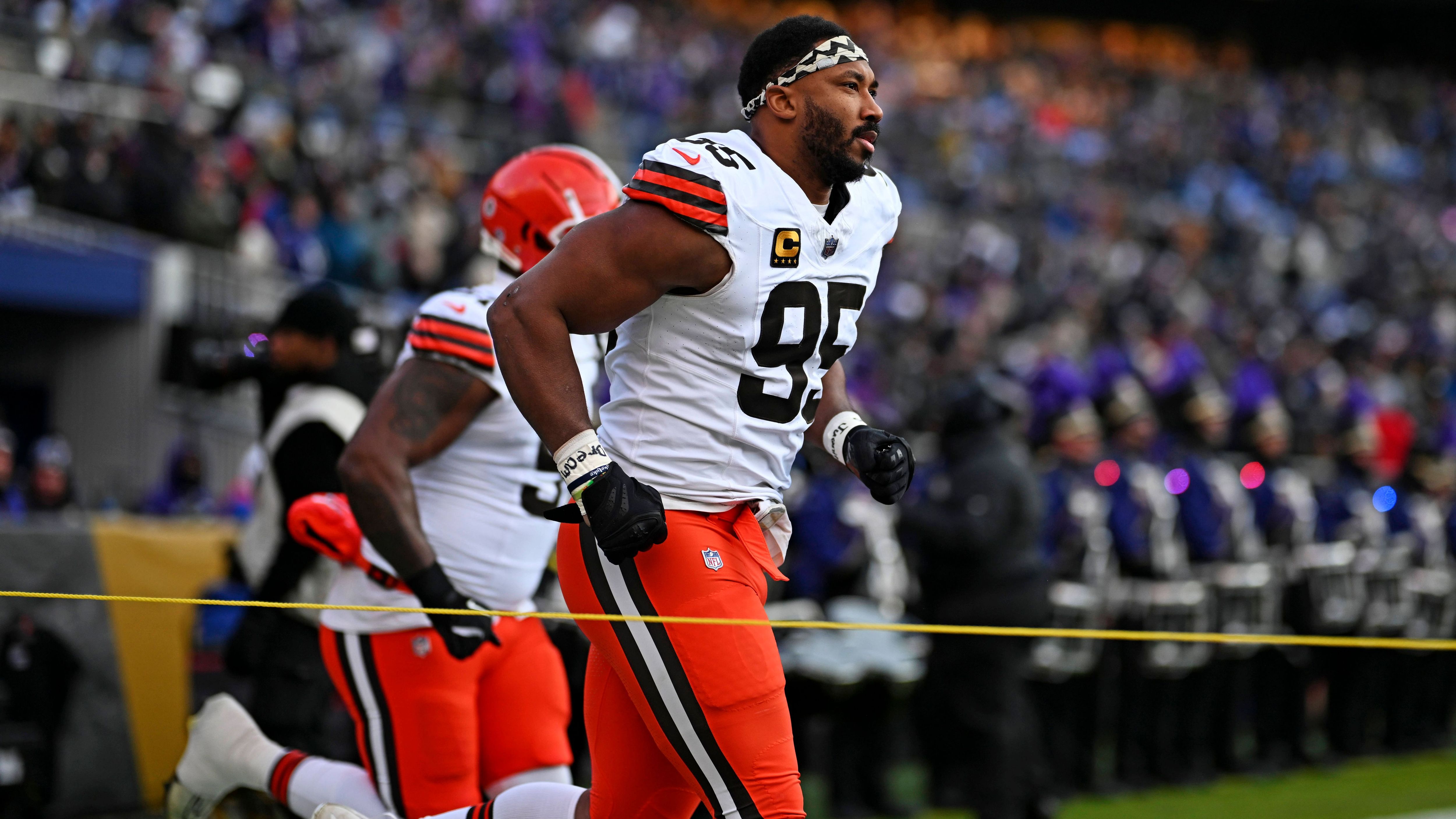 <strong>Defense</strong><br>Myles Garrett<br>Team: Cleveland Browns<br>Position: Defensive End