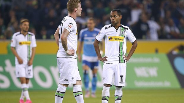 
                <strong>5. Spieltag: Historische Gladbacher Pleitenserie</strong><br>
                5. Spieltag: Verzweifelung am Niederrhein - nach fünf Spieltagen steht Gladbach ohne einen Zähler und mit der schlechtesten Tordifferenz am Tabellenende. Das gab es bei den Fohlen noch nie - negativer Klub-Rekord.
              