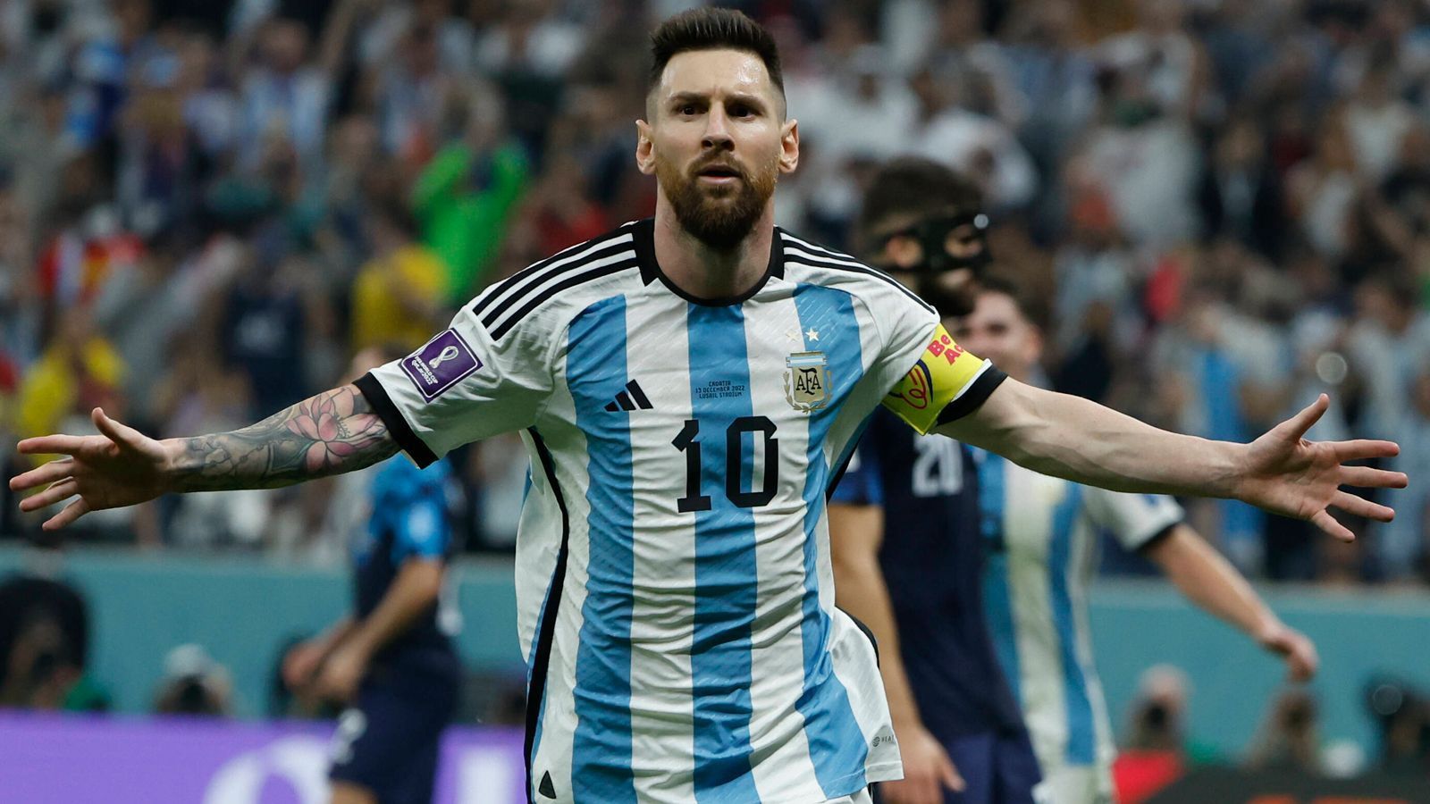 
                <strong>Messis Nationalmannschafts-Rekorde bei der WM in Katar 2022</strong><br>
                Lionel Messi hat mit Argentinien in Katar gegen Frankreich den ersehnten Titel geholt und auf dem Weg dorthin einige Rekorde geknackt. ran nennt die Bestmarken, die Messi in seiner Nationalmannschaftskarriere in Katar gebrochen hat (Stand 18.12.2022 nach dem WM-Finale)
              