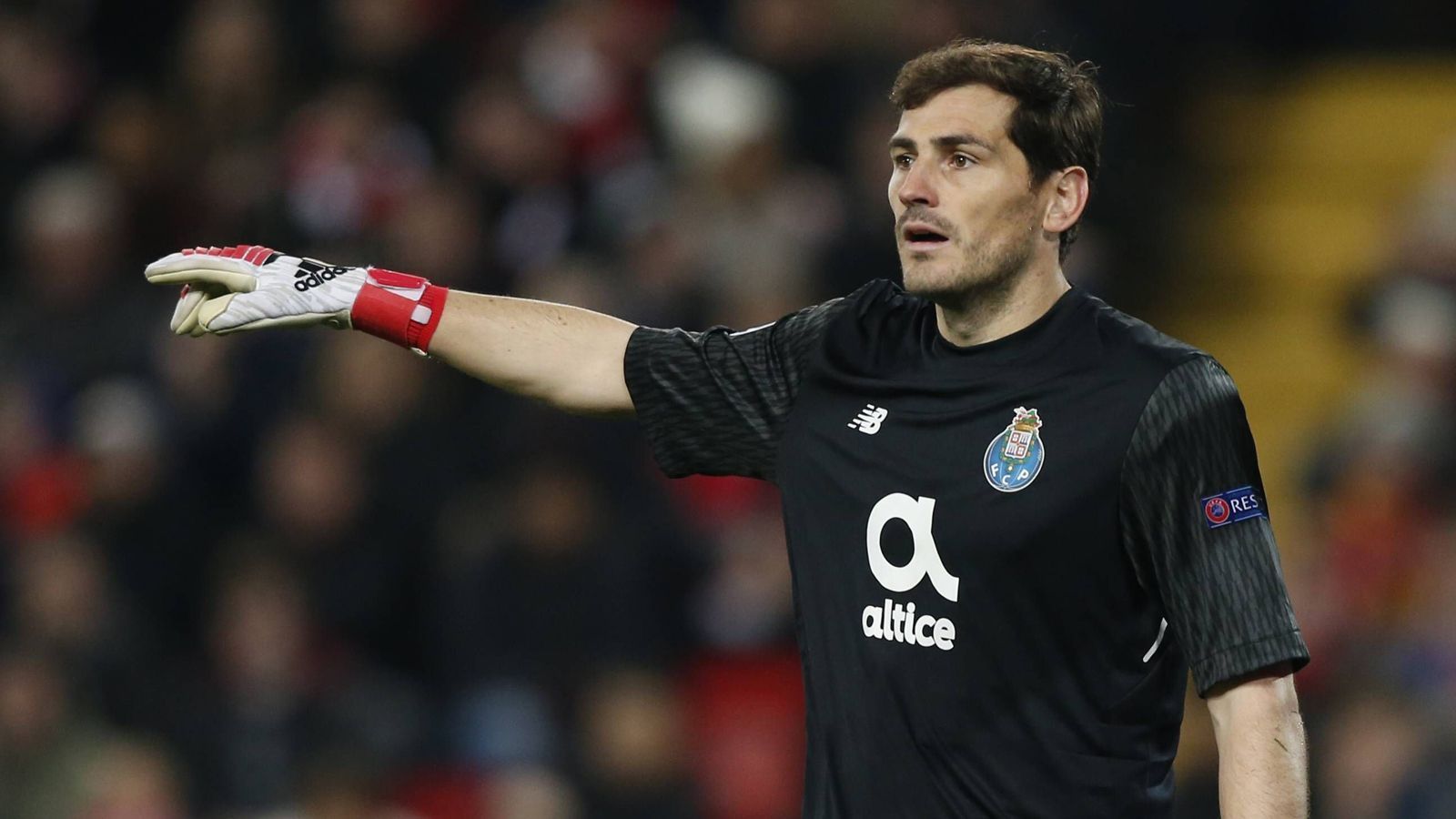 
                <strong>Topf 2: FC Porto (Meister in Portugal)</strong><br>
                Größter CL-Erfolg: Sieger 1987, 2004Trainer: Sergio ConceicaoTopstar: Iker Casillas (Bild)
              