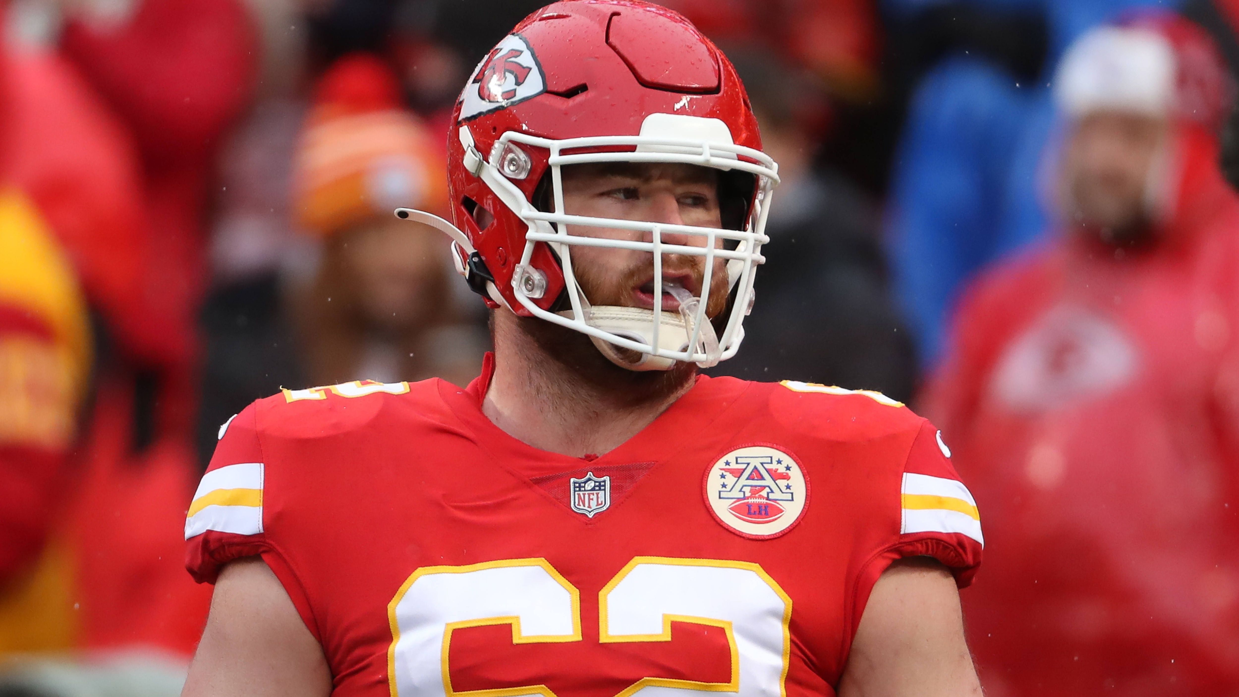 <strong>Left Guard: Joe Thuney (Kansas City Chiefs)</strong> <br>Thuney ist die Zuverlässigkeit in Person und der zweitbeste Passblocker der NFL. Übertroffen wird unser MVP nur von.