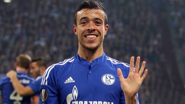 
                <strong>Auswechselspieler: Franco di Santo</strong><br>
                Auswechselspieler: Franco di Santo. Der Argentinier kam in der 76. Minute für Huntelaar und sollte im Schalker Angriff nochmal für neuen Schwung sorgen. Jedoch: Es gelang ihm nicht. Di Santo konnte in der Offensive aber keine Akzente mehr setzen. ran-Note: 4
              