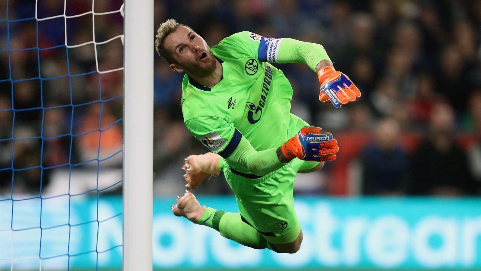 
                <strong>Dauerbrenner Ralf Fährmann</strong><br>
                Schalkes Keeper Ralf Fährmann stand am 4. Spieltag gegen den FC Bayern München zum 114. Mal in Folge in der Bundesliga in Schalkes Startelf - die längste Serie aller aktuellen Bundesliga-Spieler. (Quelle: optafranz/twitter)
              