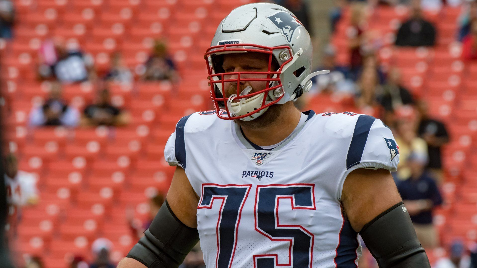 
                <strong>Platz 2: Ted Karras (Center, New England Patriots) </strong><br>
                Grundgehalt: 720.000 DollarPerformance Based Pay: 393.363 DollarVeteran Pool: 242.548 Dollar Prämien insgesamt: 635.947 Dollar Draft: Runde 6
              