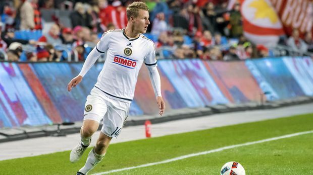 
                <strong>Fabian Herbers</strong><br>
                Fabian Herbers: Der frühere Münster-Jugendspieler wurde 2016 als einer von vier Deutschen gedraftet. Der 23-Jährige etablierte sich in der ersten Saison bei Philadelphia Union als Stammspieler. In 32 MLS-Spielen bereitete Rechtsaußen Herbers sieben Tore vor, erzielte drei Treffer selbst. Damit war der Rookie unter den Top-15-Vorlagengebern der zurückliegenden Spielzeit. 
              