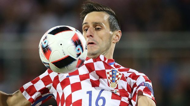 
                <strong>Nikola Kalinic</strong><br>
                Nikola Kalinic: Der Angreifer von Florenz kam kurz vor dem Ende der regulären Spielzeit für den schwachen Mandzukic ins Spiel. In der 96. Minute schloss er einen Konter viel zu überhastet ab. ran-Note: 4
              