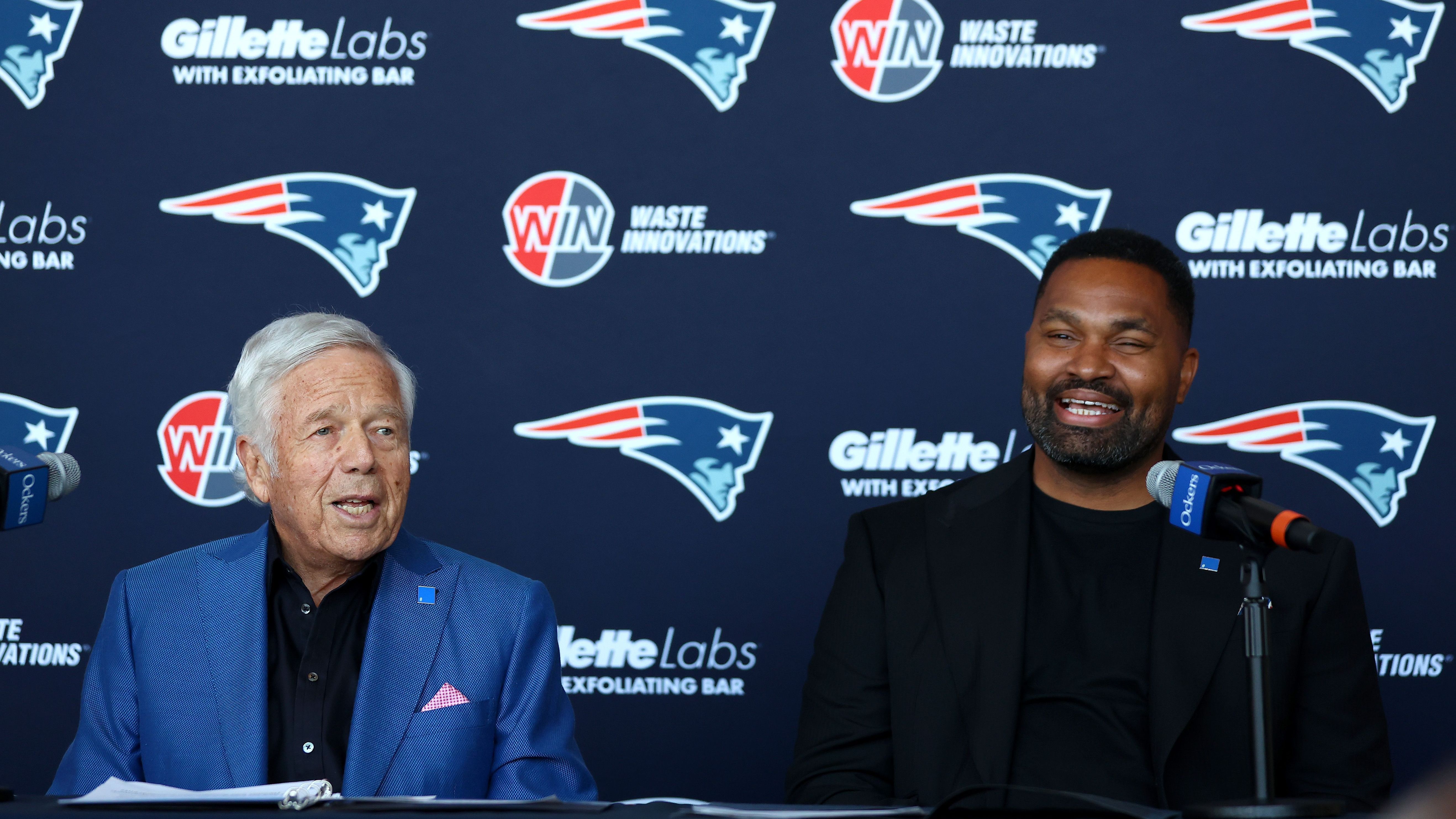 <strong>3. Pick (New England Patriots)<br></strong>Gesamtvolumen: 35.771.205 US-Dollar<br>Signing Bonus: 22.835.422 US-Dollar