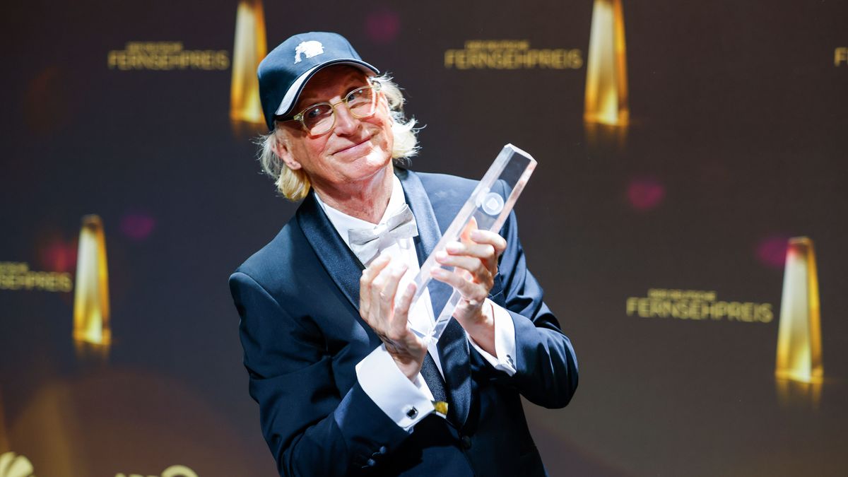 Otto Waalkes wurde bei der Verleihung des Deutschen Fernsehpreises für sein Lebenswerk ausgezeichnet.