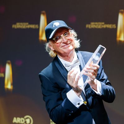 Otto Waalkes wurde bei der Verleihung des Deutschen Fernsehpreises für sein Lebenswerk ausgezeichnet.
