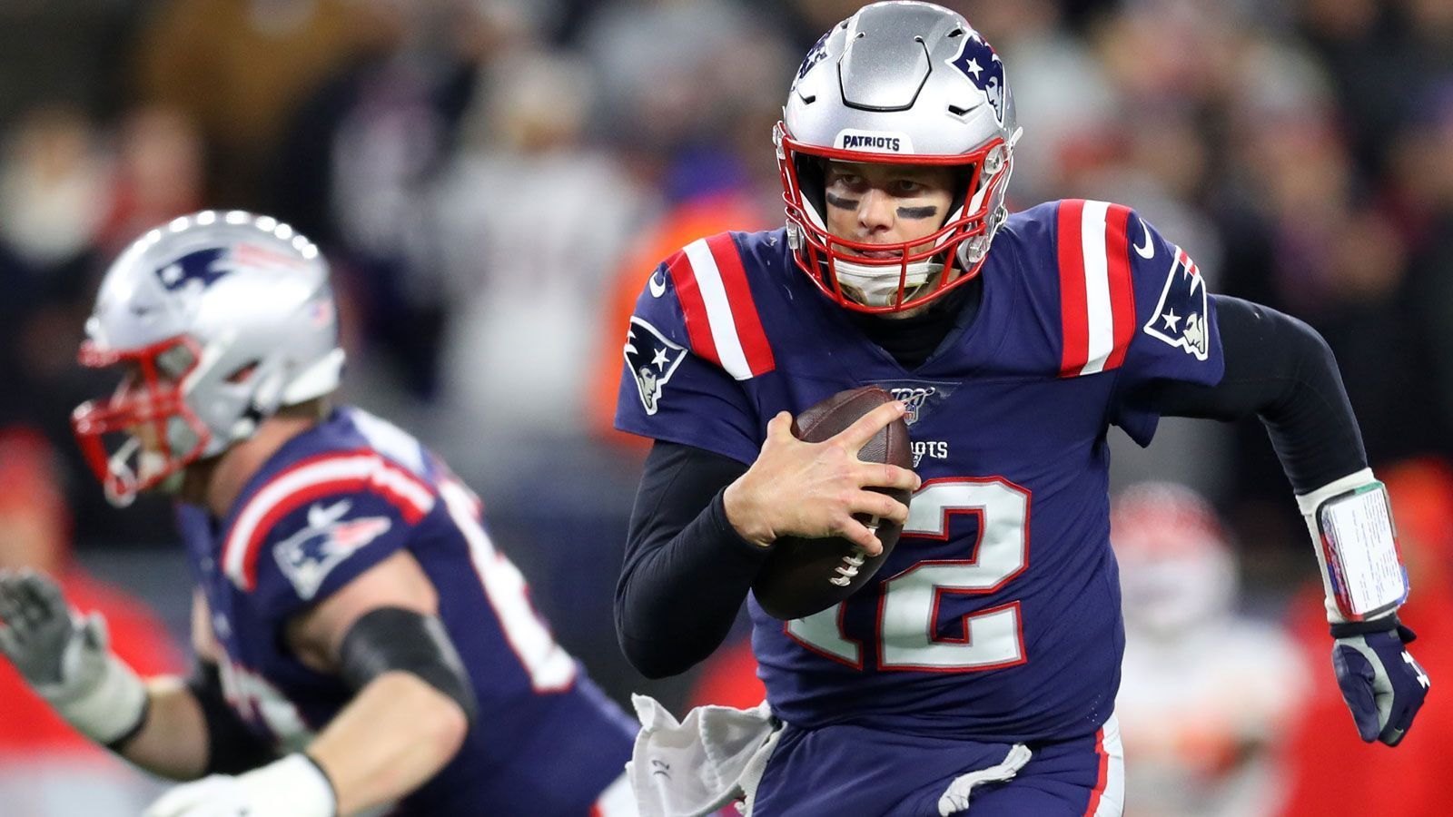 
                <strong>Regular-Season-Statistiken (Running Game)</strong><br>
                Tom Brady vs. Cam NewtonRushing Yards: 1037 - 4806Läufe: 606 - 934Yards pro Lauf: 1,71 - 5,15
              