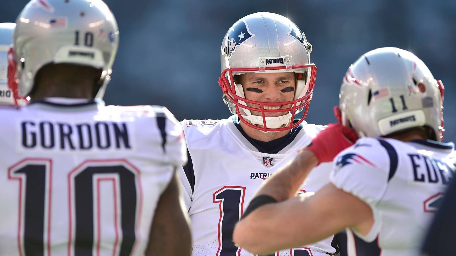 
                <strong>New England Patriots</strong><br>
                Start Training Camp für Rookies: 21. JuliStart Training Camp für Veteranen:  24. JuliOrt: Gillette Stadium, Foxborough, MassachusettsErstes Preseason Spiel: 9. August gegen Detroit Lions
              