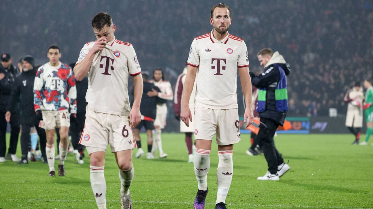 Enttaeuschte Bayern: Joshua Kimmich und Harry Kane (Muenchen 6 und 9), NDL, Feyenoord Rotterdam - FC Bayern Muenchen, Fussball, Champions-League, 7. Spieltag, Saison 2024 2025, 22.01.2025 Feyenoord...