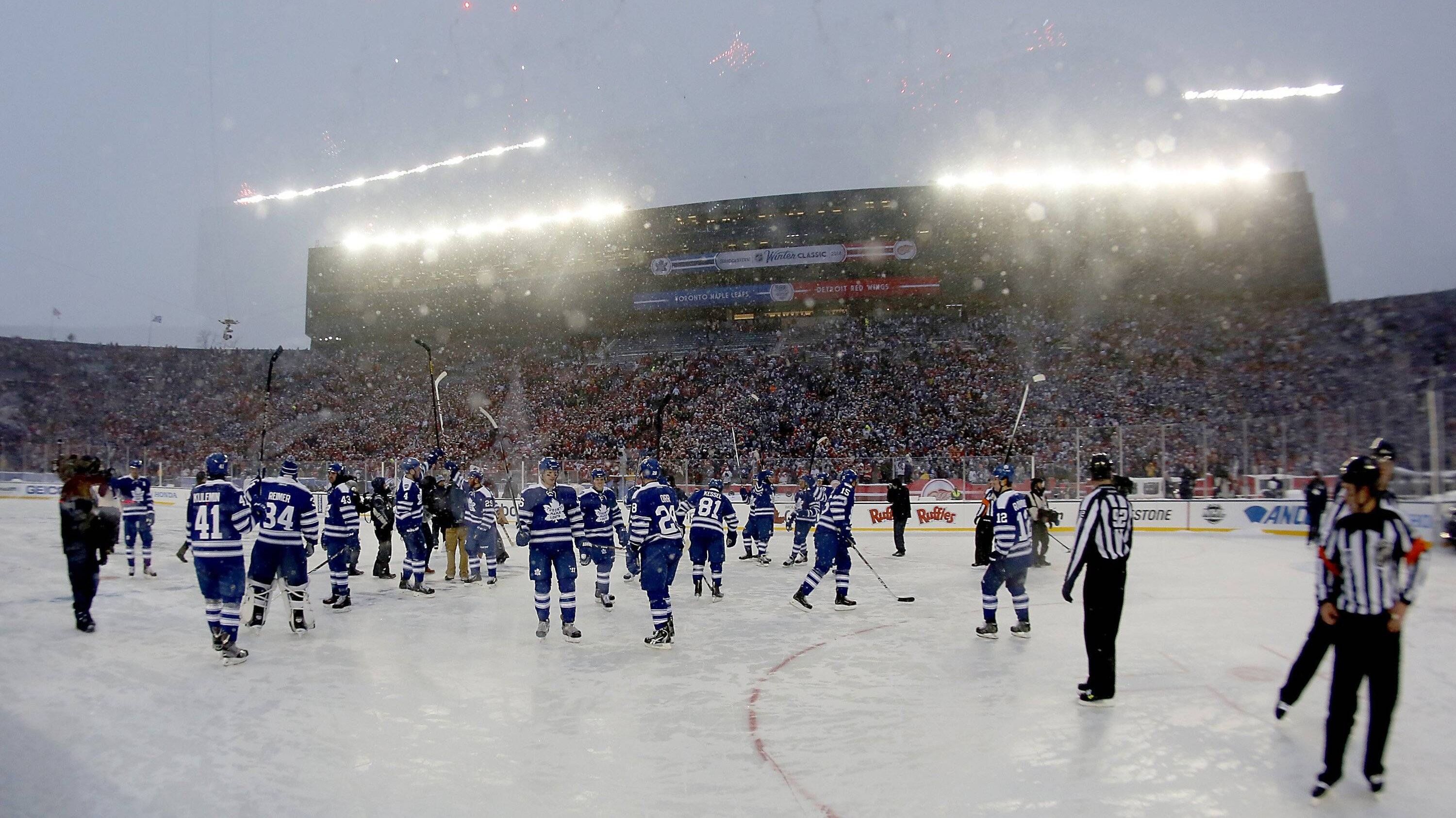 <strong>Platz 1: NHL Winter Classic 2014</strong><br><strong>Zuschauer:</strong> 105.491<br><strong>Begegnung:</strong>&nbsp; Detroit Red Wings - Toronto Maple Leafs 2:3<br><strong>Stadion:</strong> Michigan Stadium, Ann Arbor<br><strong>Datum:</strong> 01.01.2014