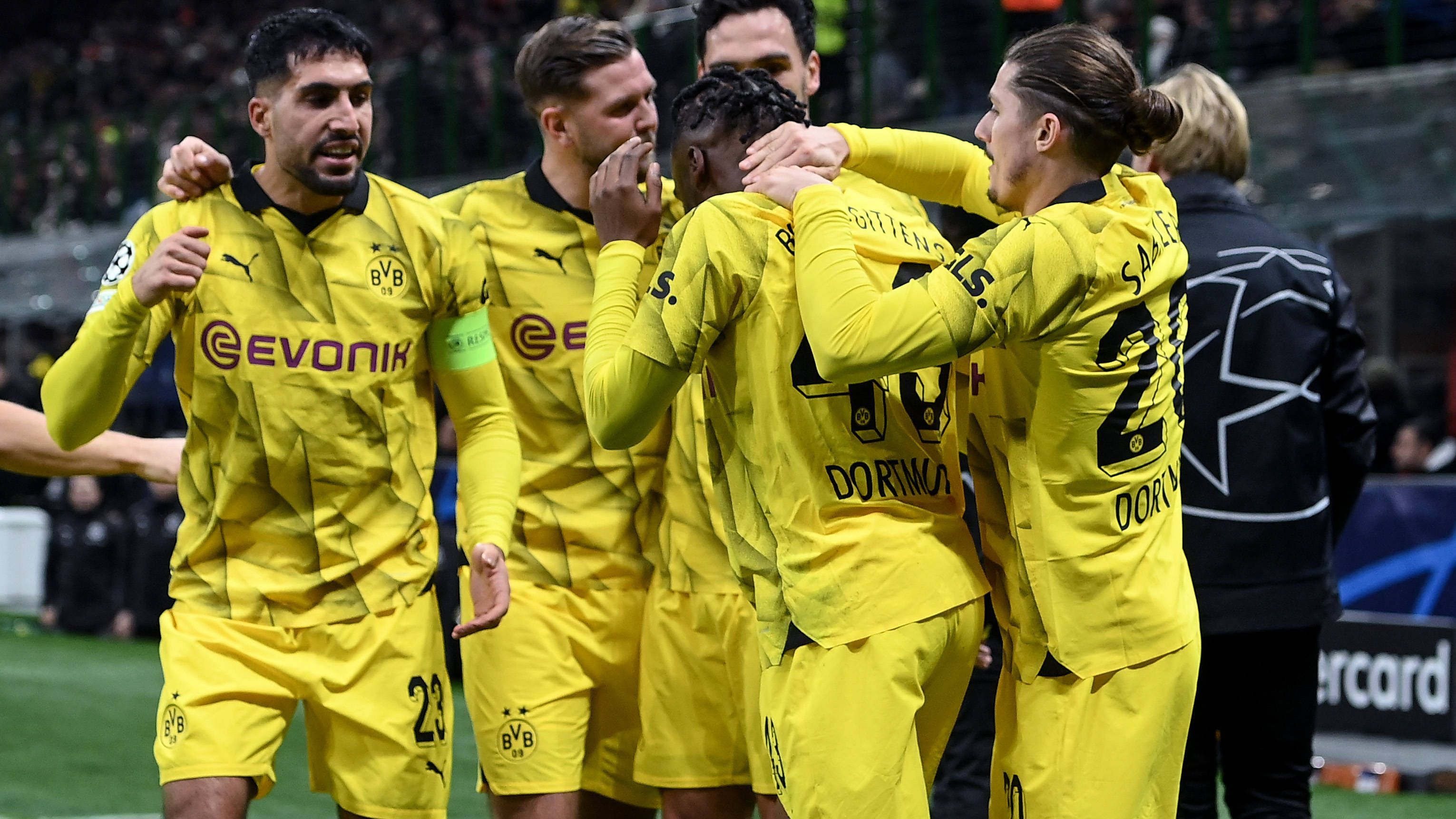 <strong>BVB bucht Achtelfinal-Ticket mit Sieg in Mailand: Die <em>ran</em>-Noten</strong><br>Borussia Dortmund hat bereits am vorletzten Spieltag der Gruppenphase den Einzug ins Achtelfinale der Champions League perfekt gemacht. Der BVB gewann nach einem couragierten Auftritt bei der AC Mailand mit 3:1 (1:1). <em><strong>ran</strong></em> hat die Noten der Borussen zum Spiel.