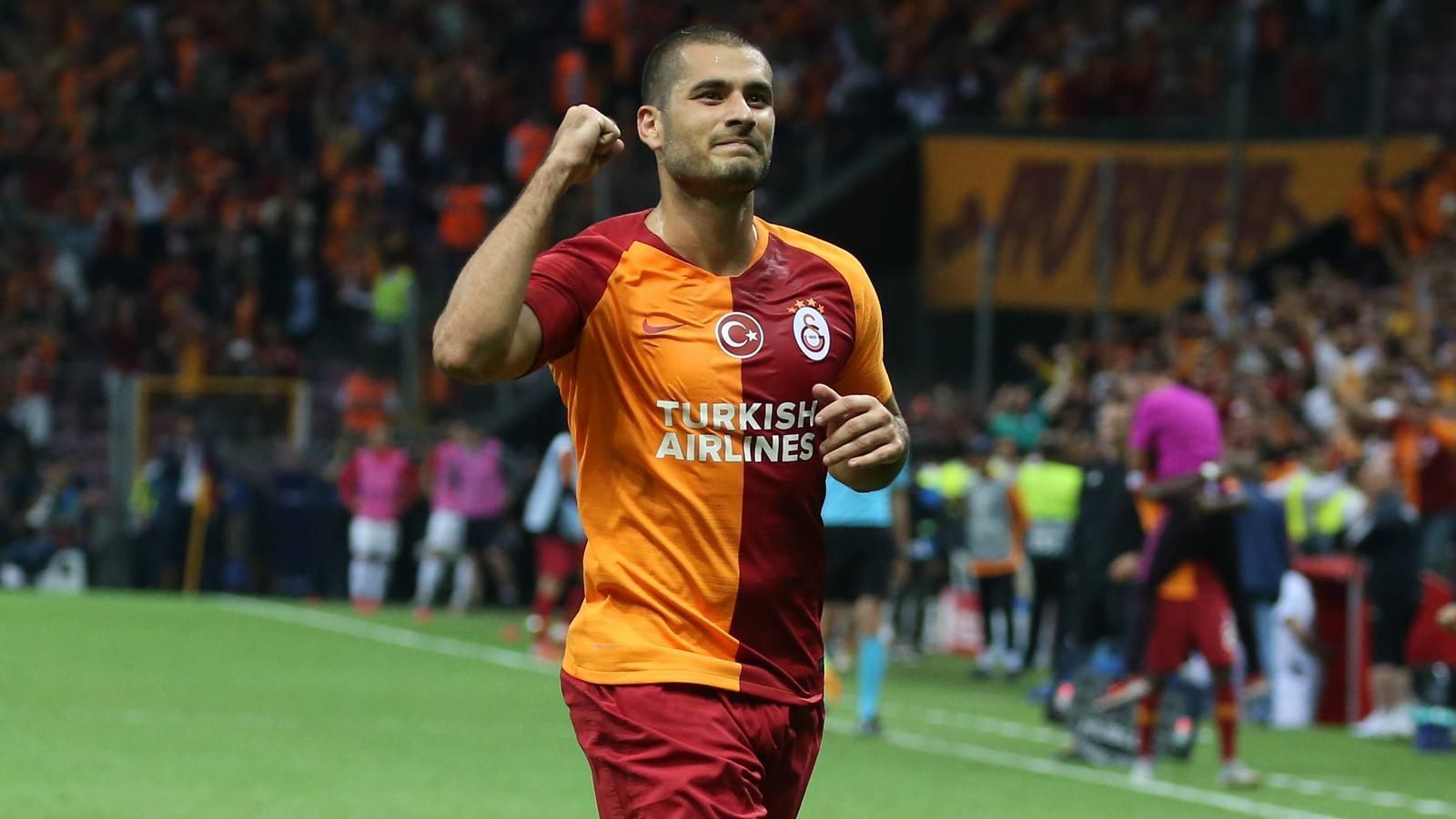 
                <strong>Derdiyok traf für drei unterschiedliche Vereine in der Königsklasse</strong><br>
                Mit seinem direkt verwandelten Freistoß zum 2:0 für Galatasaray Istanbul gegen Lokomotiv Moskau stellte Eren Derdiyok einen neuen Rekord auf. Der Stürmer ist der erste Schweizer, der für drei unterschiedliche Vereine in der Champions League traf. Zuvor war er bereits für Bayer 04 Leverkusen und den FC Basel in der Königsklasse erfolgreich.
              