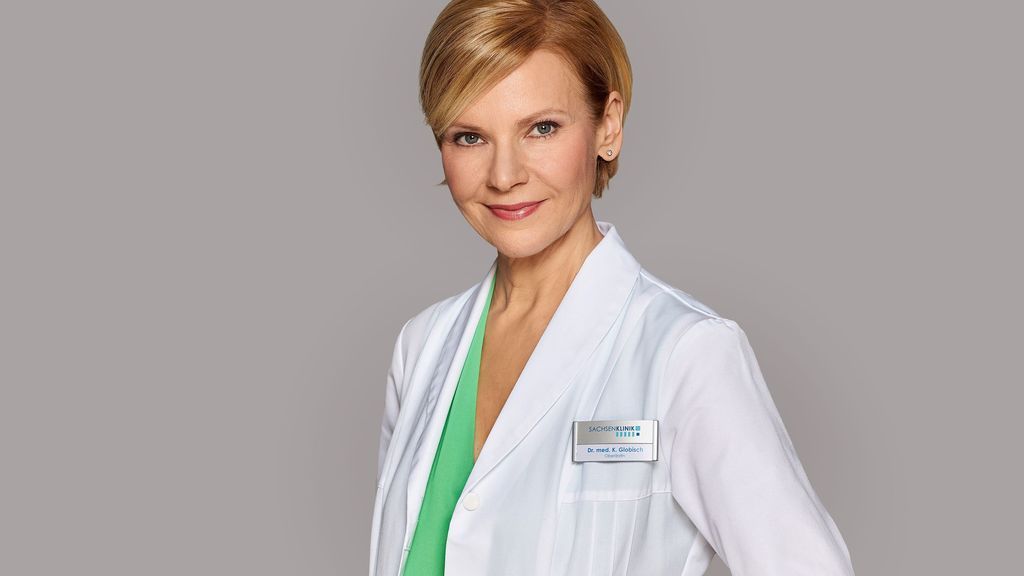 Andrea Kathrin Loewig: So lebt der "In aller Freundschaft"-Star mit Mann Andreas und Tochter Josephine