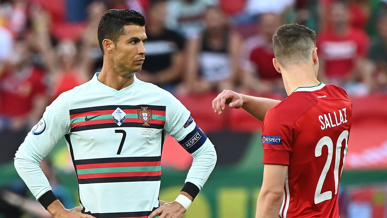 
                <strong>Ein Spiel vor vollen Tribünen!</strong><br>
                Here I am, Freunde! Ronaldo zeigt den 65.000 Zuschauern in Budapest gleich mal, wer der GOAT ist. 
              