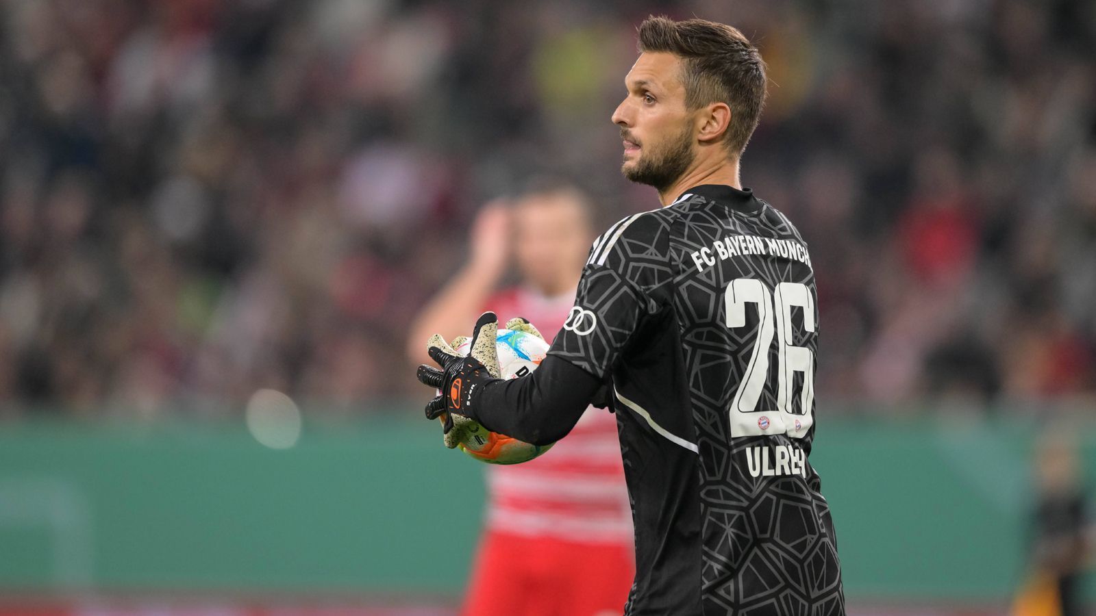 
                <strong>Sven Ulreich</strong><br>
                Der 34-Jährige ersetzt erneut den verletzten Manuel Neuer. Sieht beim 0:1 durch Pedersen aus der Distanz (9.) nicht besonders gut aus, beim zweiten Tor dagegen chancenlos. ran-Note: 3
              