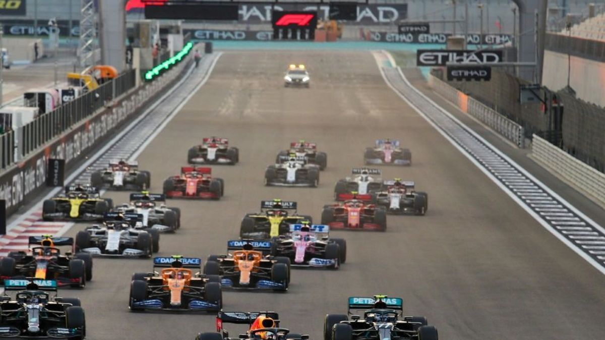Formel 1 kehrt wieder zu den alten Startzeiten zurück