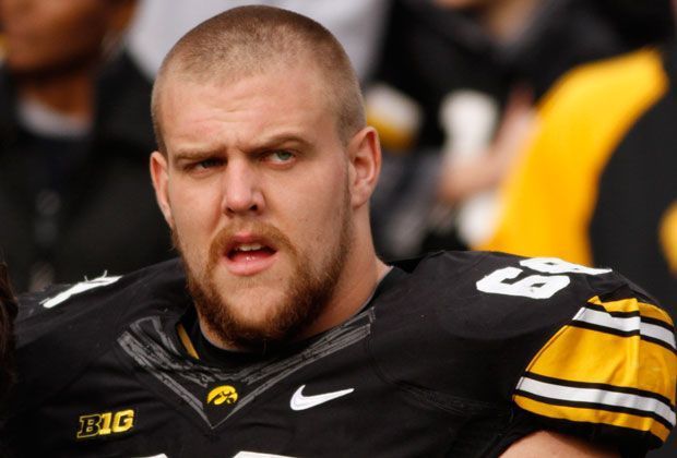 
                <strong>Brandon Scherff (University of Iowa)</strong><br>
                Iowas Offensive Tackle Brandon Scherff verpasste verletzungsbedingt fast die gesamte Saison. Dennoch dürfte der Outland-Trophy-Gewinner 2014 ein wahrscheinlicher First-Round-Pick sein. Potenzielle Teams: Washington Redskins, New Orleans Saints, Cleveland Browns.
              