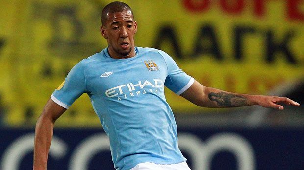 
                <strong>Jerome Boateng</strong><br>
                Unglaublich, aber wahr: Jerome Boateng scheiterte 2010 bei ManCity. Von Trainer Roberto Mancini wurde er zumeist als Rechtsverteidiger aufgestellt. Nach einem Jahr und 24 Einsätzen war das Kapitel England für den 12,5-Millionen-Euro-Einkauf auch schon wieder beendet. Heute ist er Star des FC Bayern, Weltmeister und Champions-League-Sieger.
              