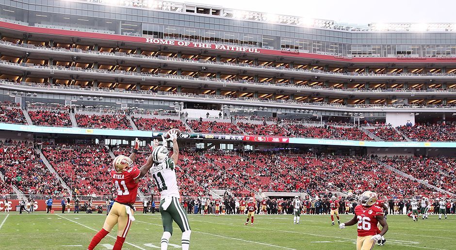 
                <strong>San Francisco 49ers: Levi's Stadium</strong><br>
                Baujahr: 2012.Kosten: 1,2 Milliarden Dollar.Finanzierung aus öffentlichen Geldern: 114 Millionen Dollar.Kapazität: 68 500.Eröffnung: 2014.
              