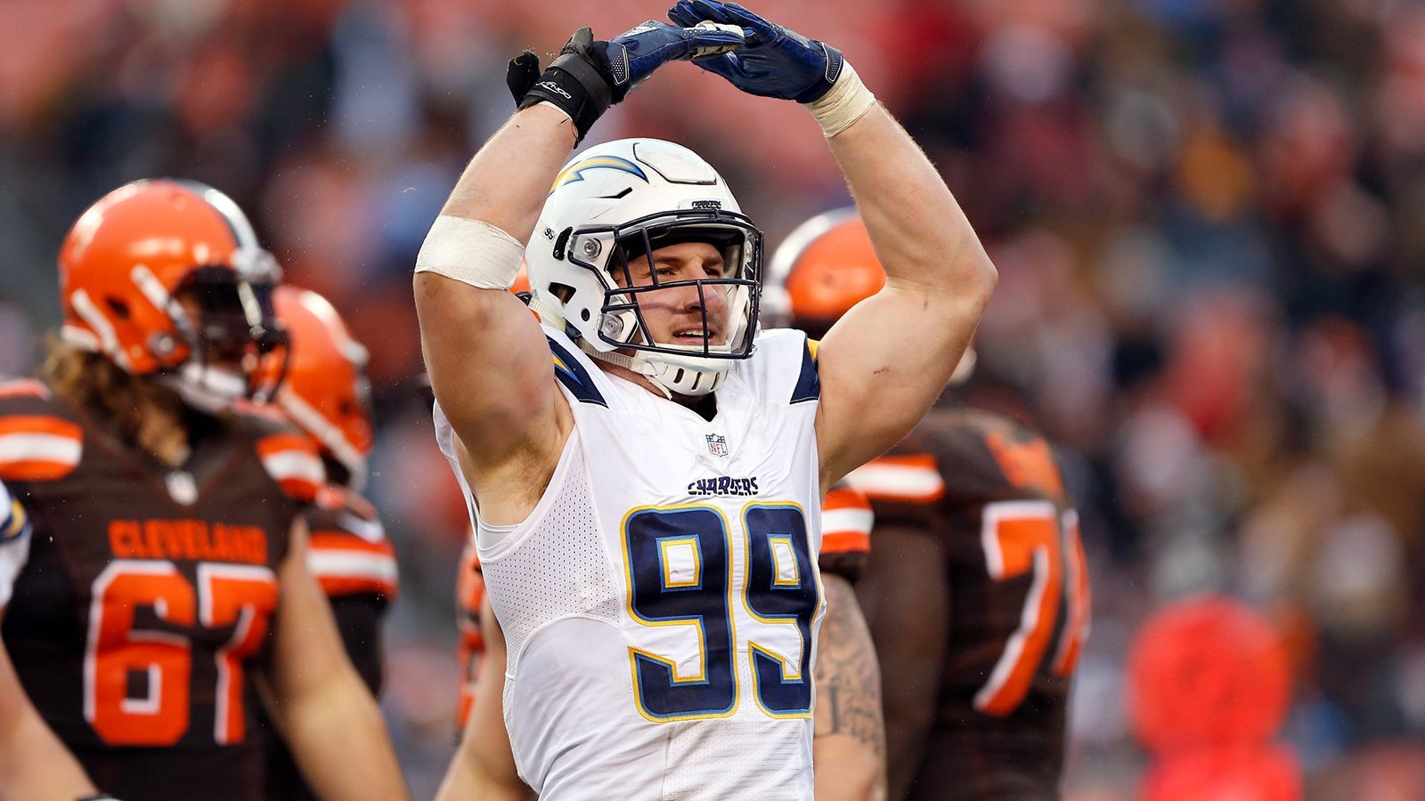 
                <strong>Platz 56: Joey Bosa</strong><br>
                Position: Defensive EndTeam: Los Angeles ChargersPlatzierung im Vorjahr: 37
              