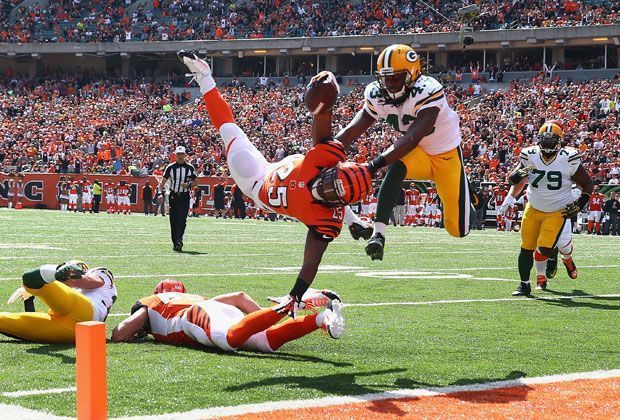
                <strong>Die spektakulärsten Bilder der NFL</strong><br>
                Spektakulärer Flug: Giovani Bernard von den Cincinnati Bengals erzielt auf beeindruckende Weise einen Touchdown gegen die Green Bay Packers
              