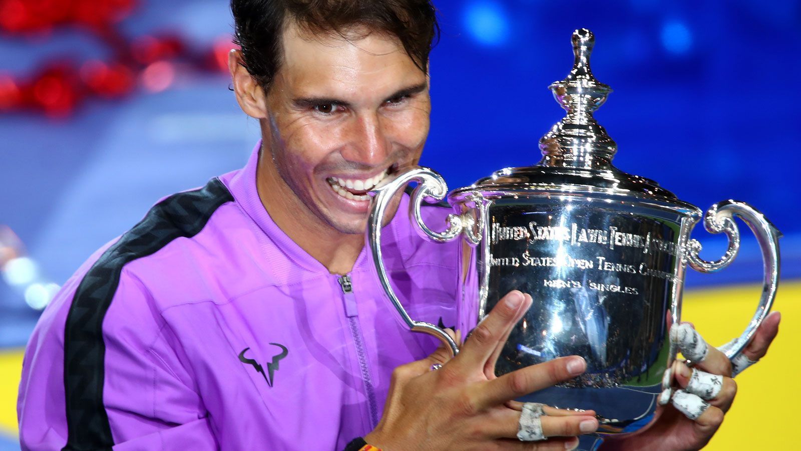 
                <strong>Platz 3: Rafael Nadal (Spanien)</strong><br>
                Platz 3: 115.178.858 Dollar Grand-Slam-Titel: 19
              