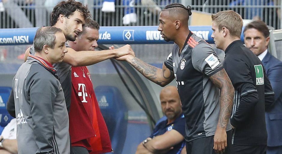 
                <strong>Jerome Boateng</strong><br>
                Jerome Boateng: Sollte eigentlich vor dem Champions-League-Spiele geschont werden, musste aber den angeschlagenen Mats Hummels in der 51. Spielminute ersetzen. War direkt gefordert, übernahm wieder die Rolle des Abwehr-Chefs und zeigte sich lautstark unzufrieden. Auch ohne Aufwärmzeit vorab war Boateng sofort zur Stelle und bewies einmal mehr, warum er auch so kurz nach seinem Comeback schon für den FC Bayern unverzichtbar ist. ran-Note: 2
              